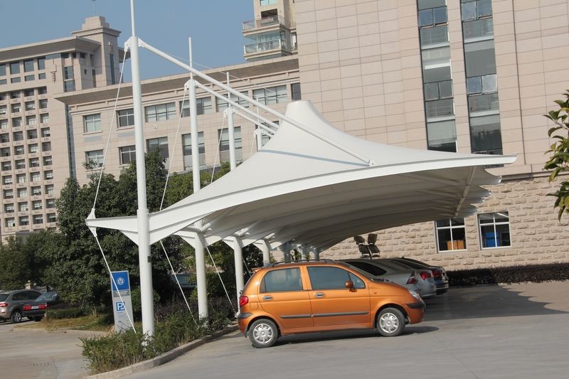膜結構車棚